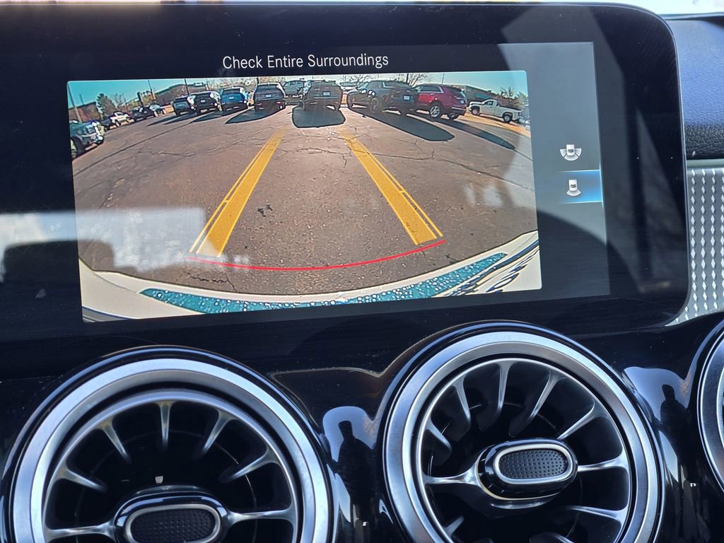 Used 2022 Mercedes-Benz GLB 250 image 12