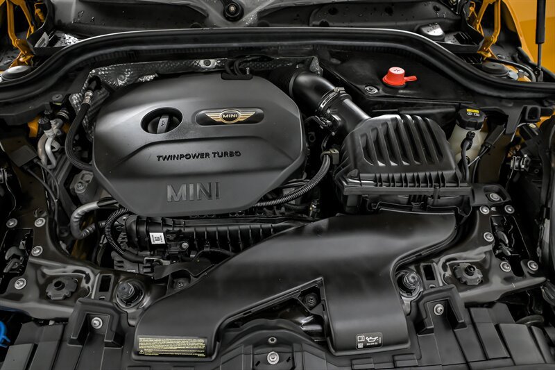 Used 2016 MINI Cooper 2-Door Hardtop image 14