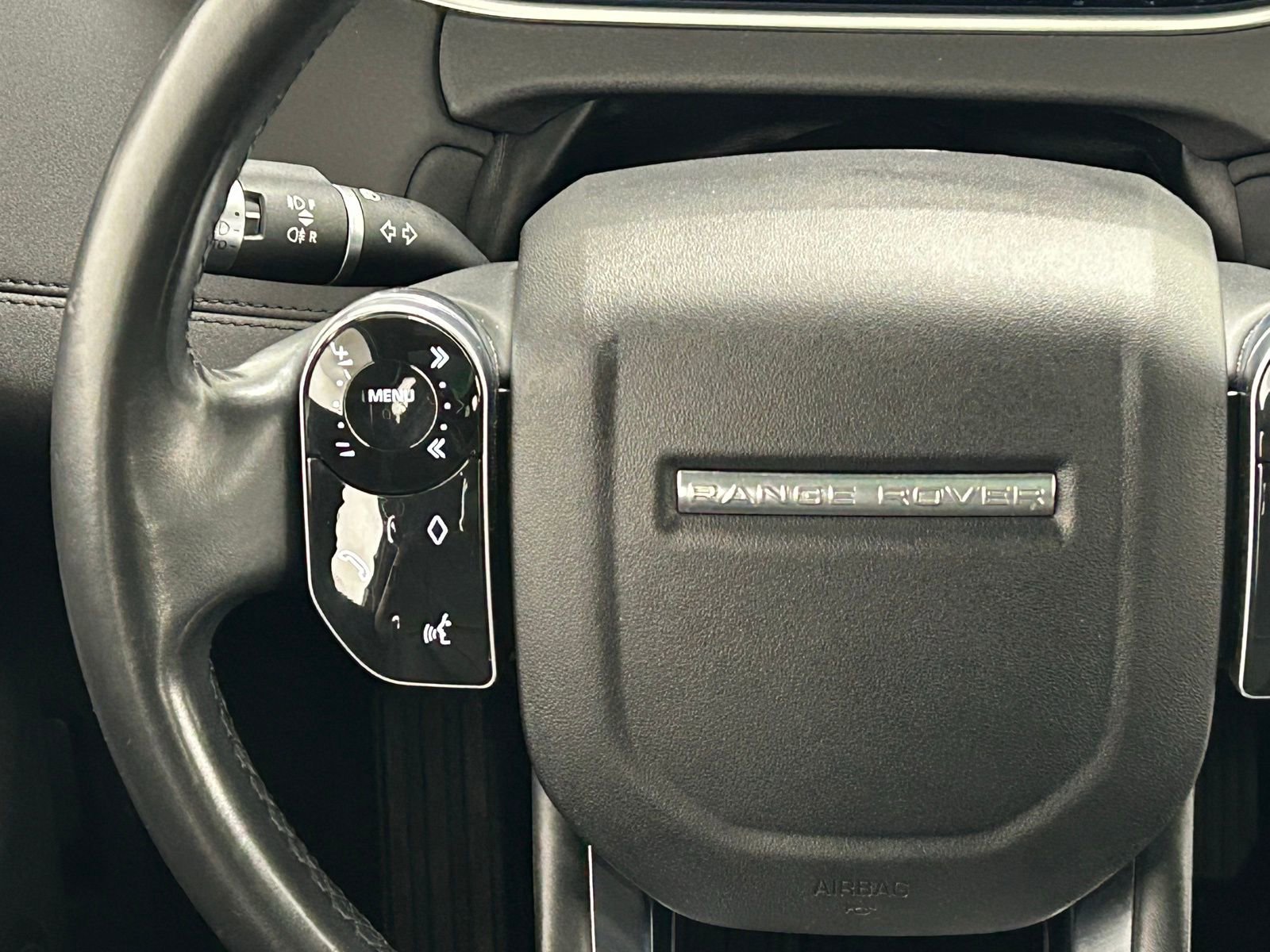 Used 2020 Land Rover Range Rover Evoque SE image 11