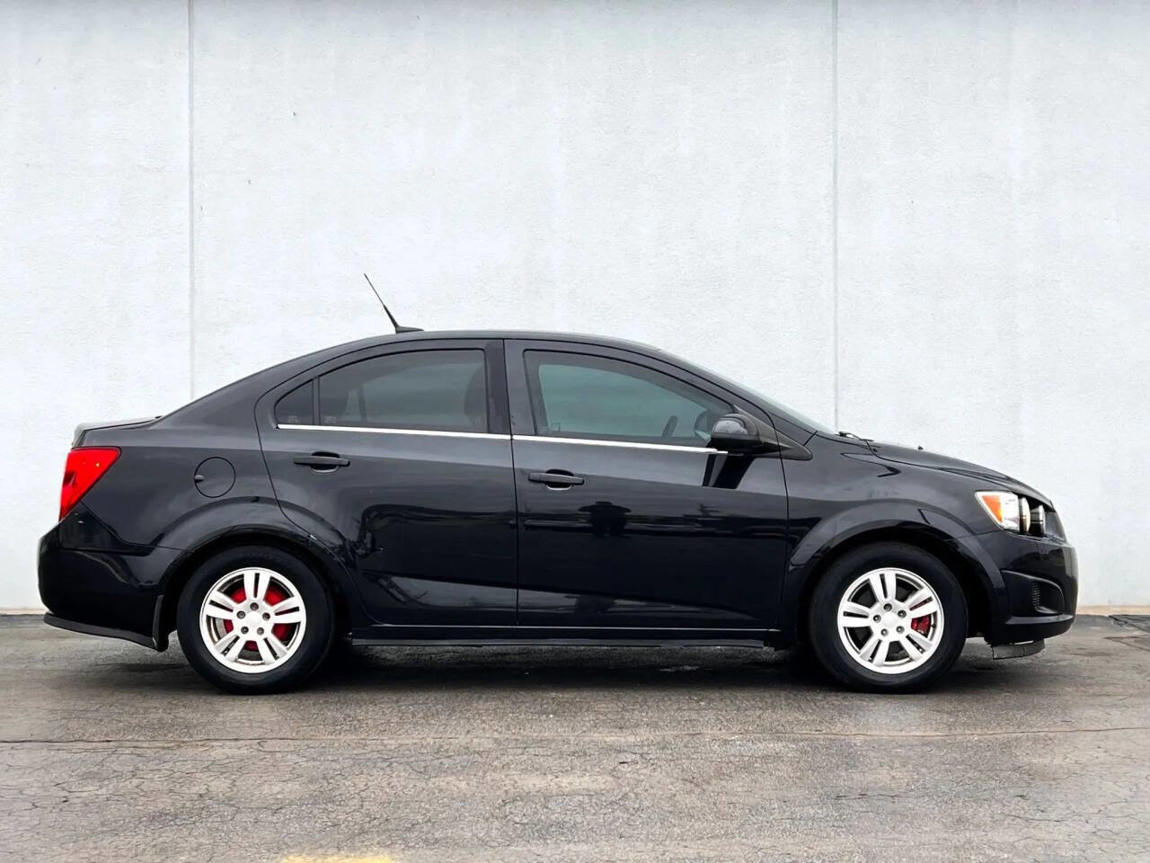 Used 2013 Chevrolet Sonic LT FWD image 8