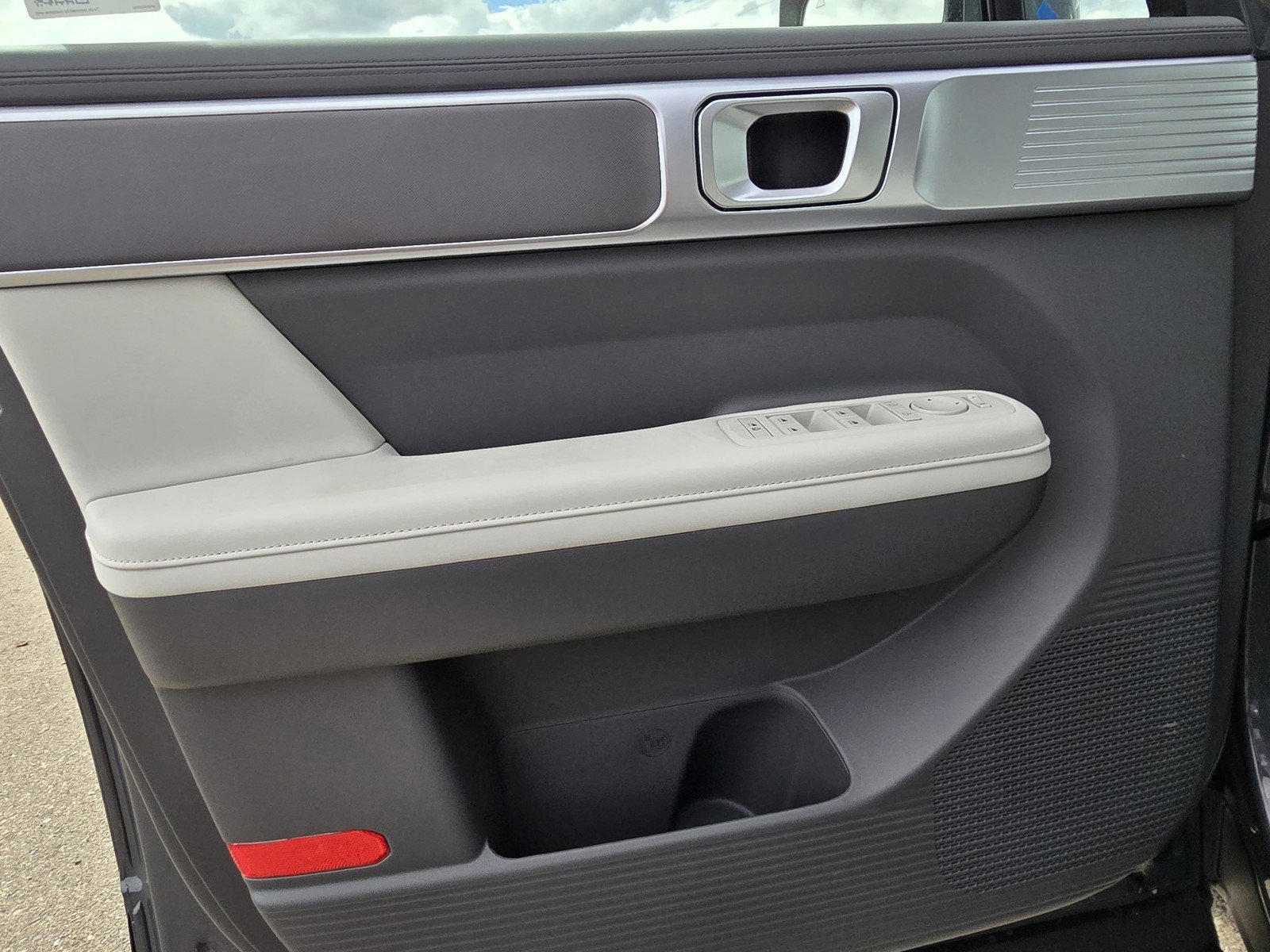 New 2026 Hyundai Santa Fe SE image 16