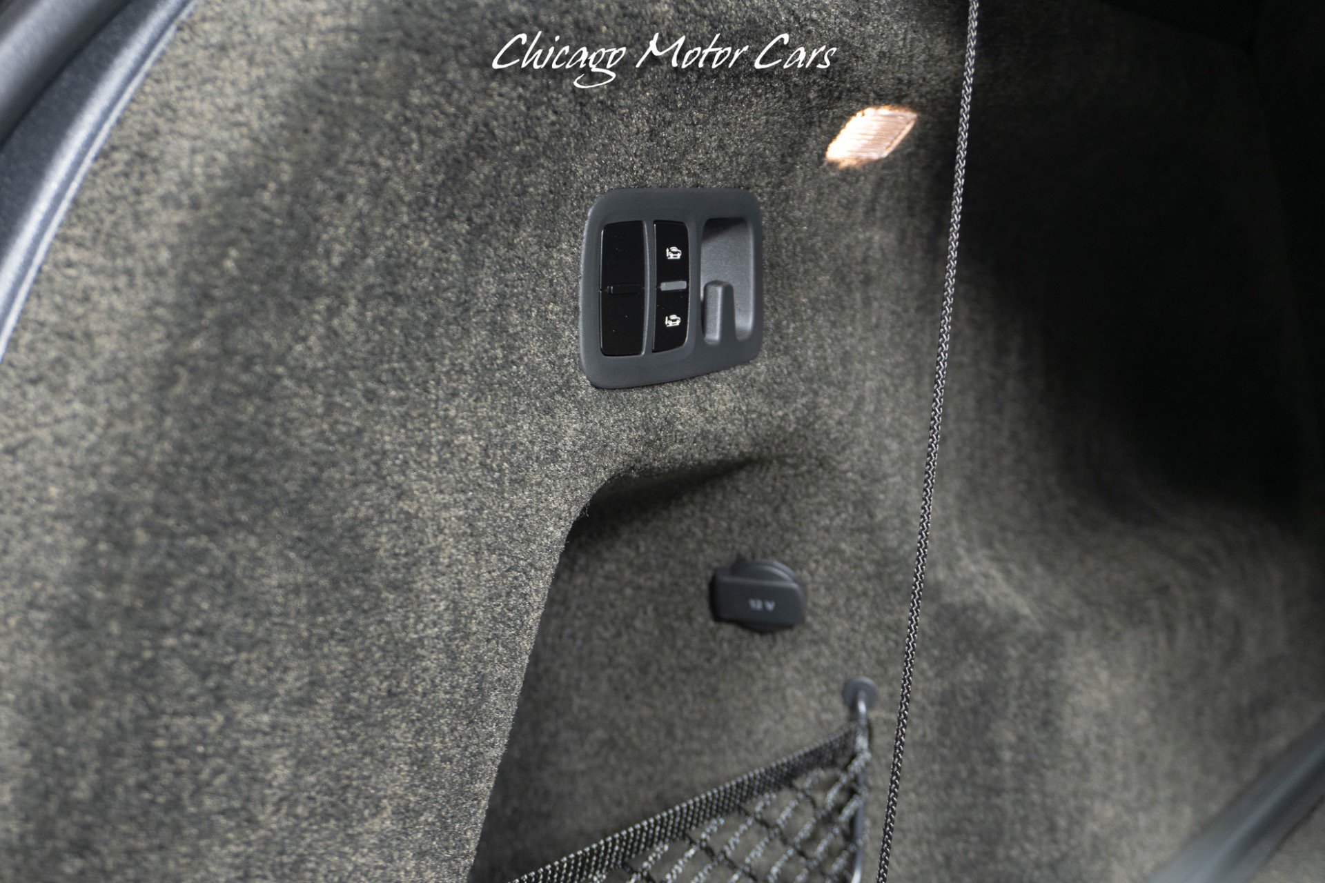 Used 2023 Bentley Bentayga Extended Wheelbase image 64