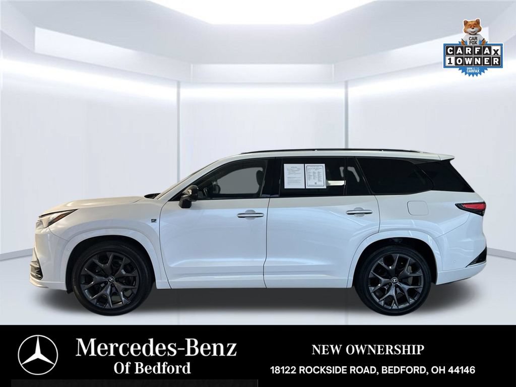 Used 2024 Lexus TX 500h AWD w/ Technology Package image 3