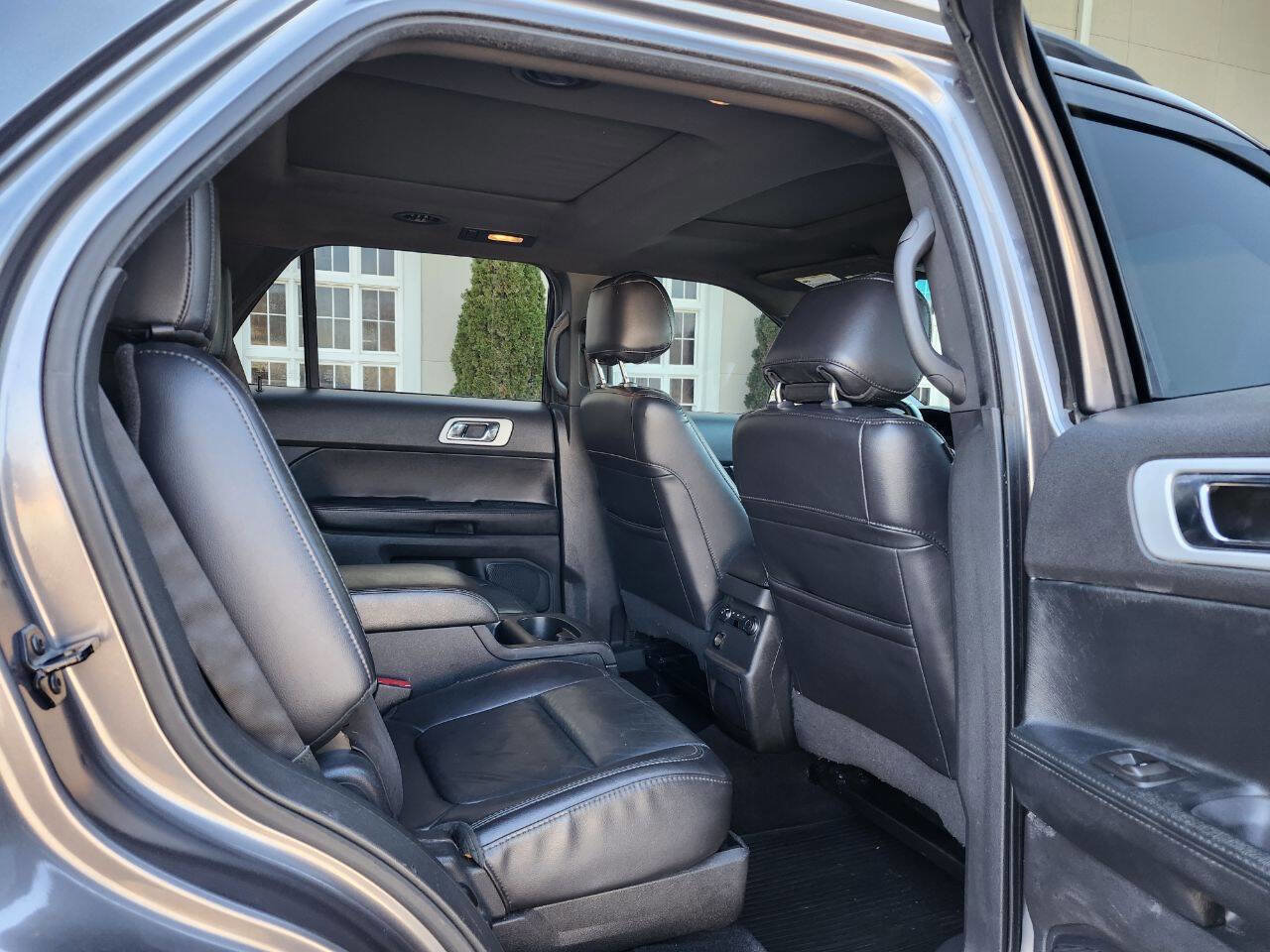 Used 2013 Ford Explorer XLT image 8