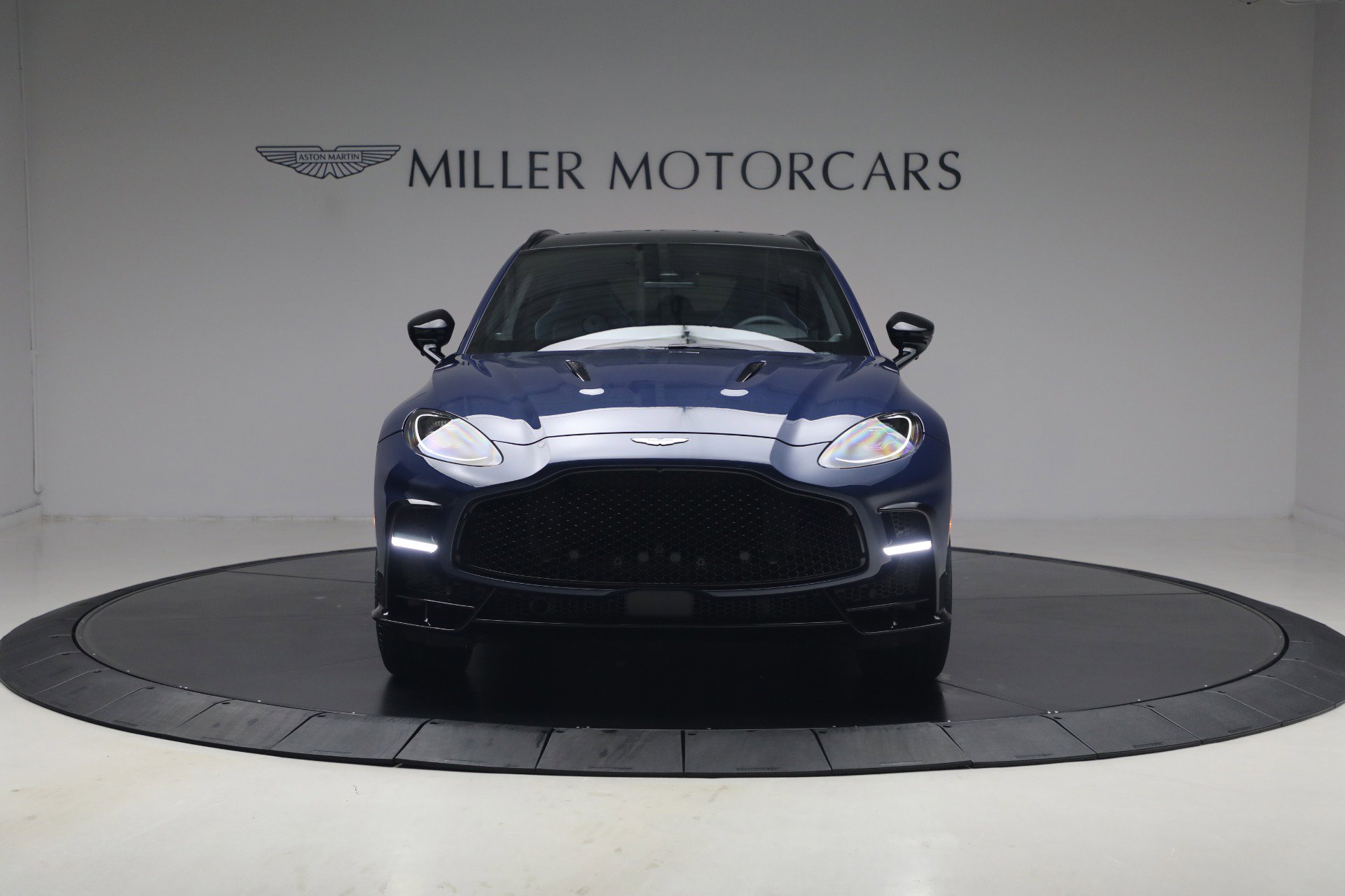 New 2026 Aston Martin DBX S AWD/4WD image 13
