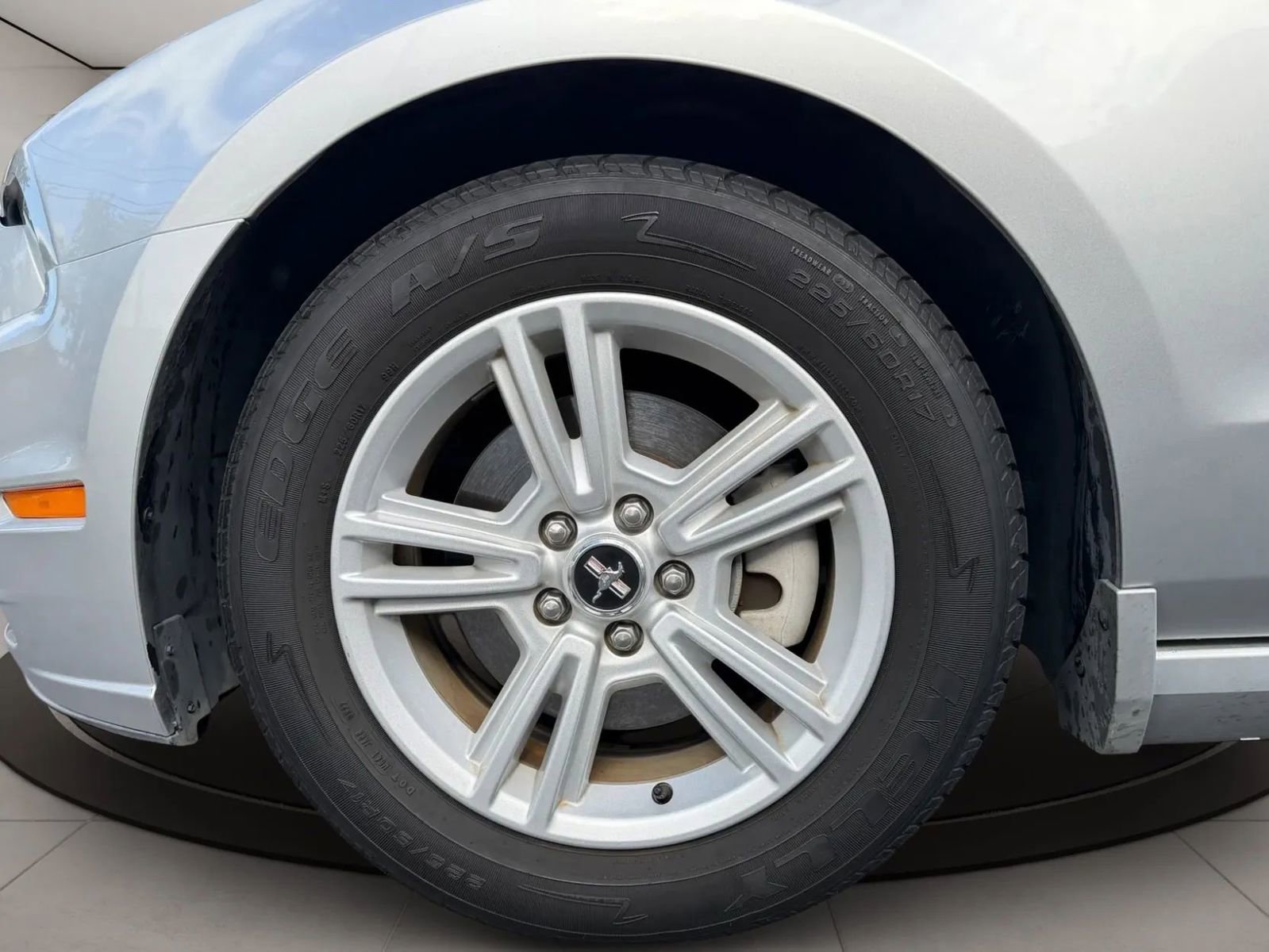 Used 2013 Ford Mustang GT RWD image 7