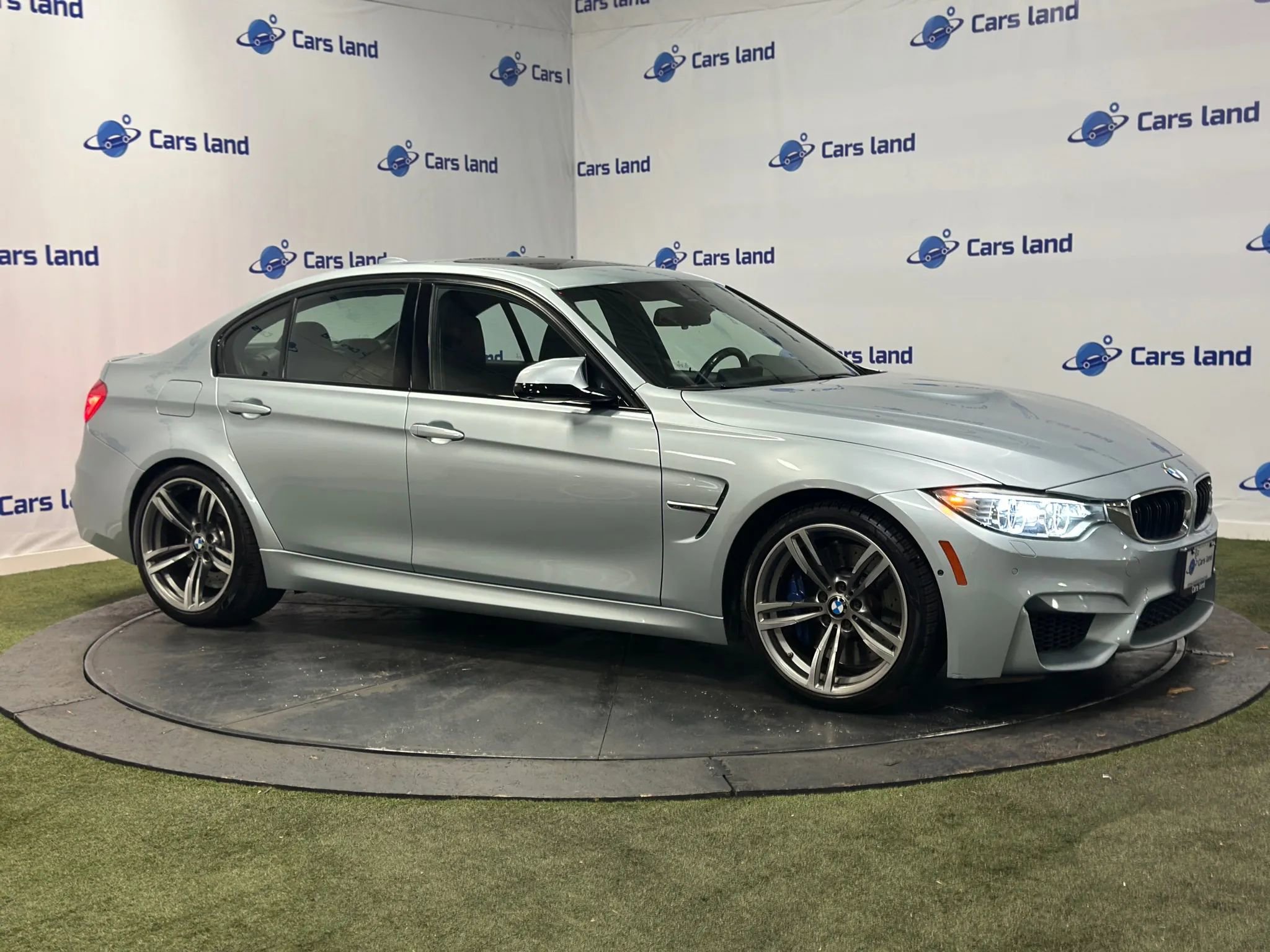 Used 2017 BMW M3 Sedan image 2