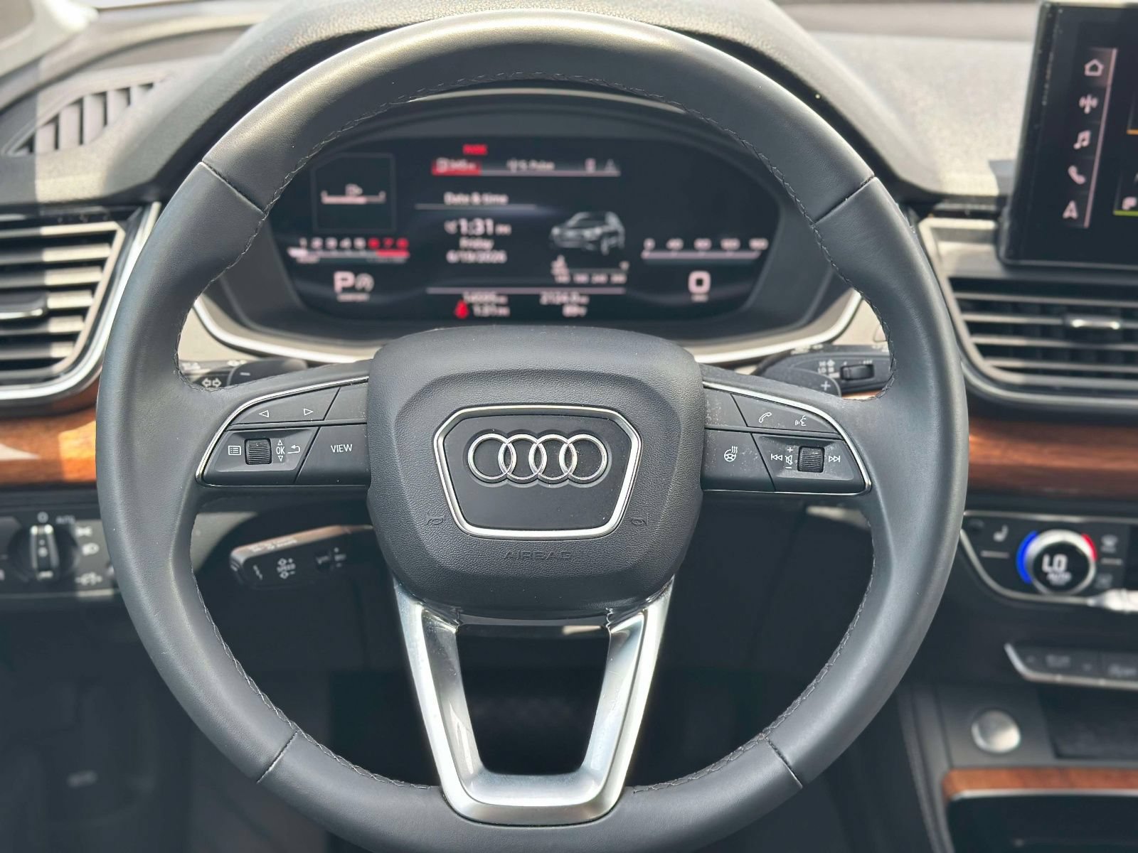 Used 2023 Audi Q5 2.0T Premium Plus w/ Premium Plus Package AWD/4WD image 22