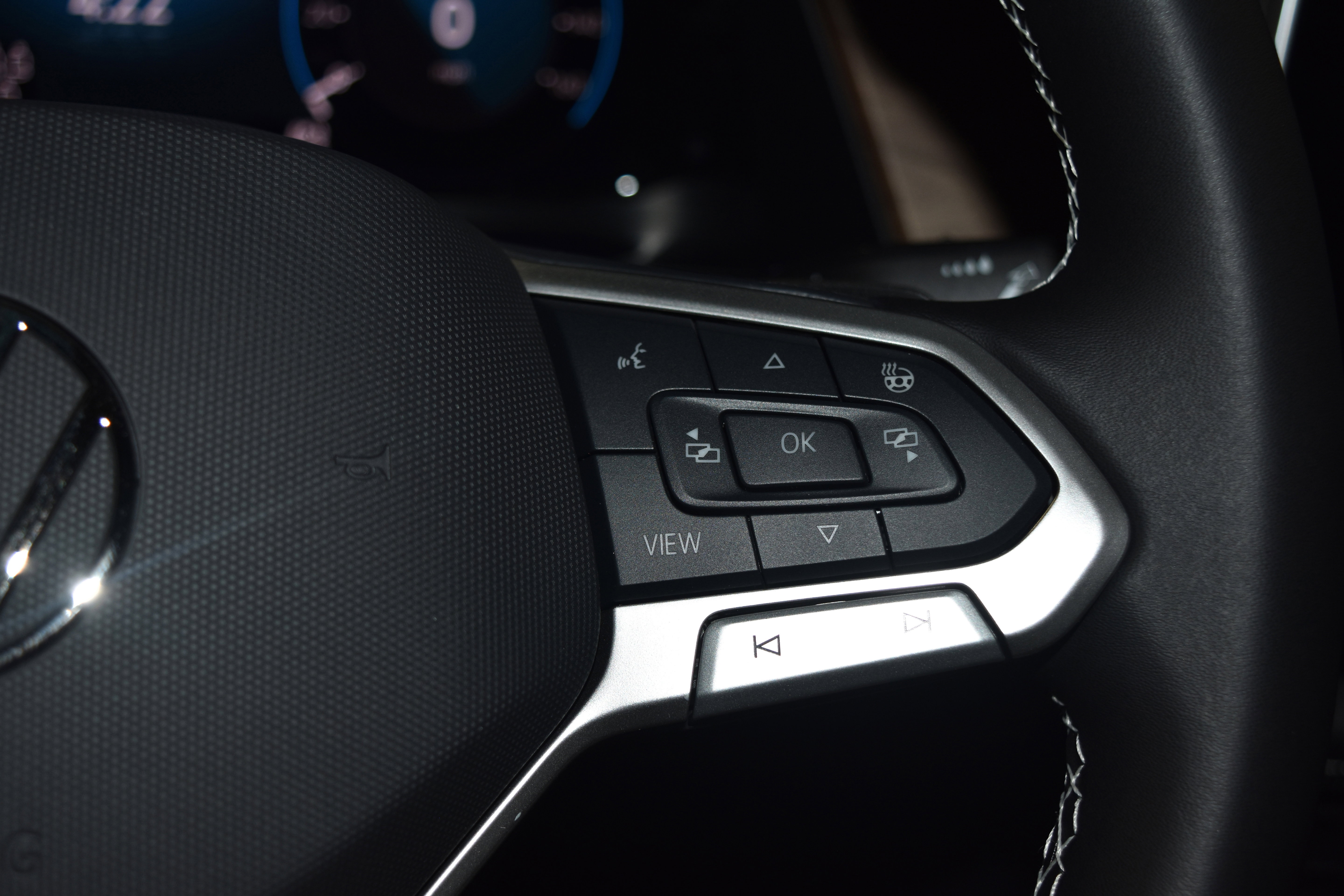 New 2026 Volkswagen Atlas SE image 8