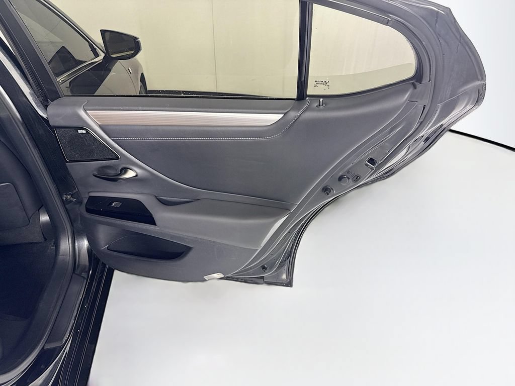 Used 2022 Lexus ES 350 F Sport w/ Accessory Package FWD image 27