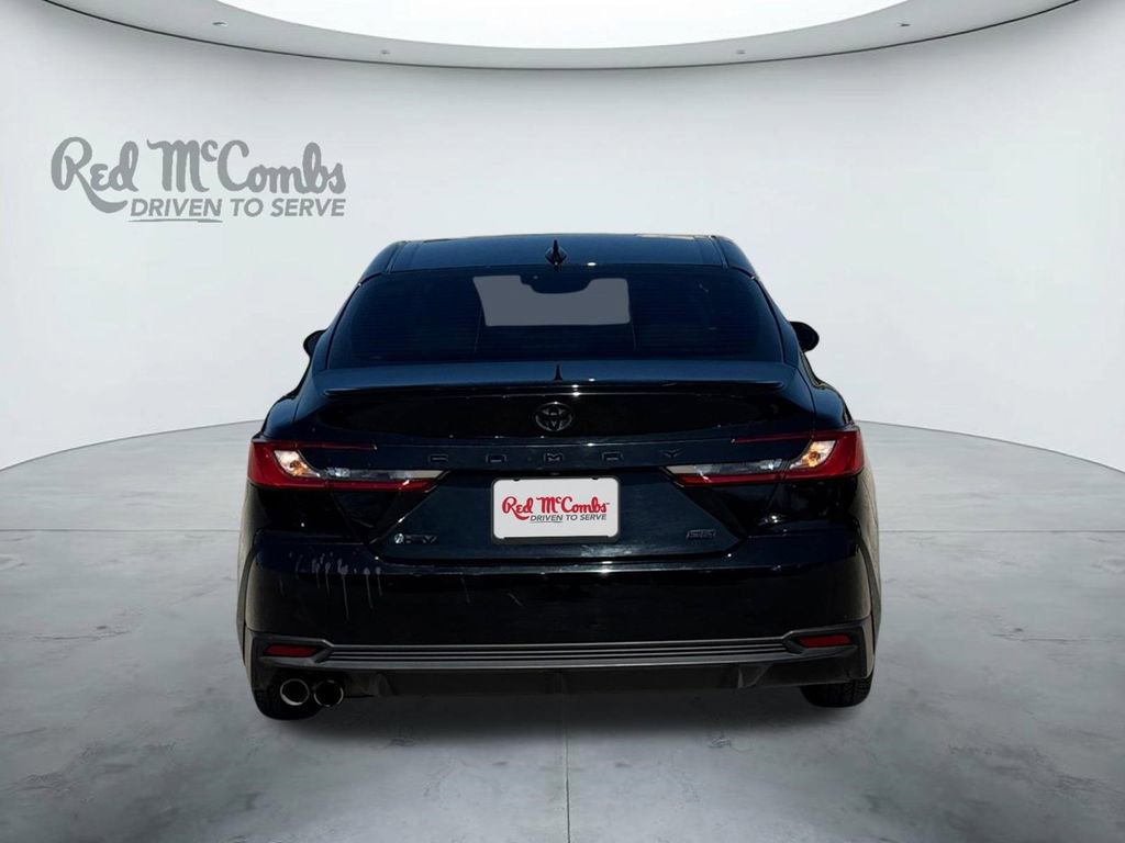 Used 2025 Toyota Camry SE image 4