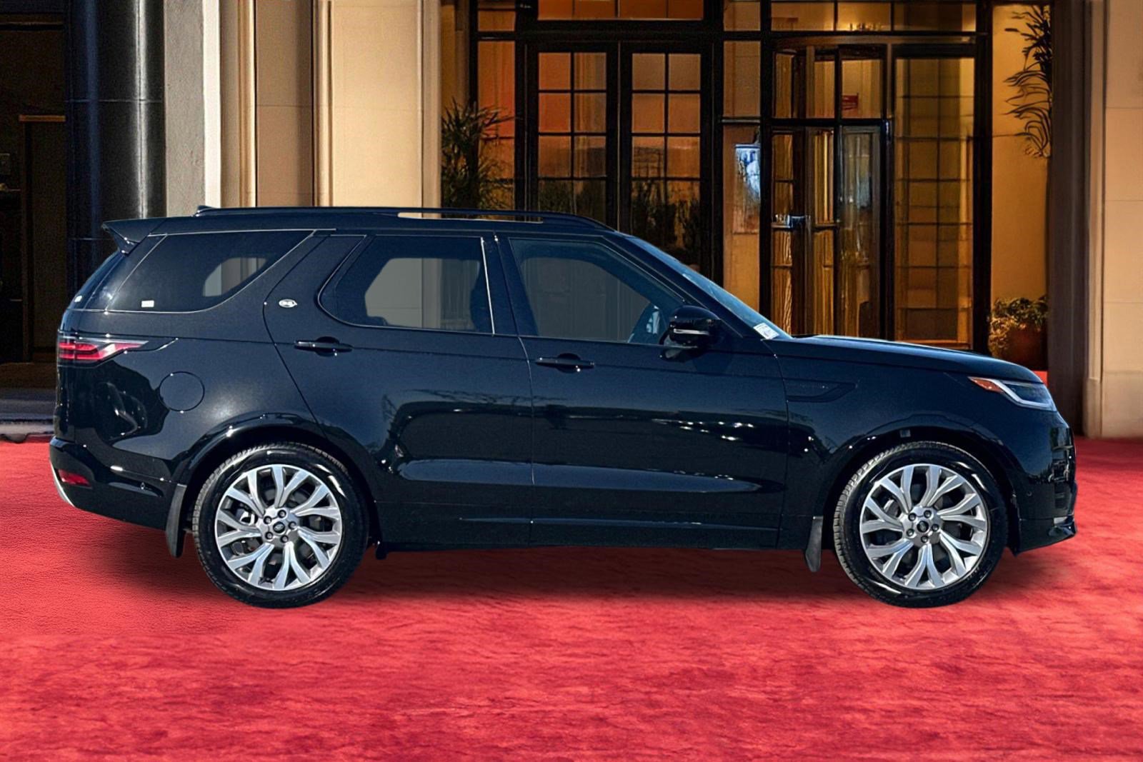 New 2026 Land Rover Discovery Limited Edition AWD/4WD image 7