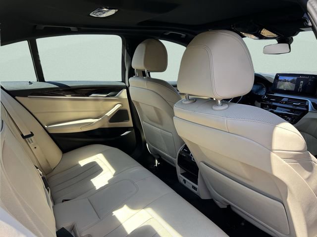 Used 2023 BMW 530e xDrive image 22