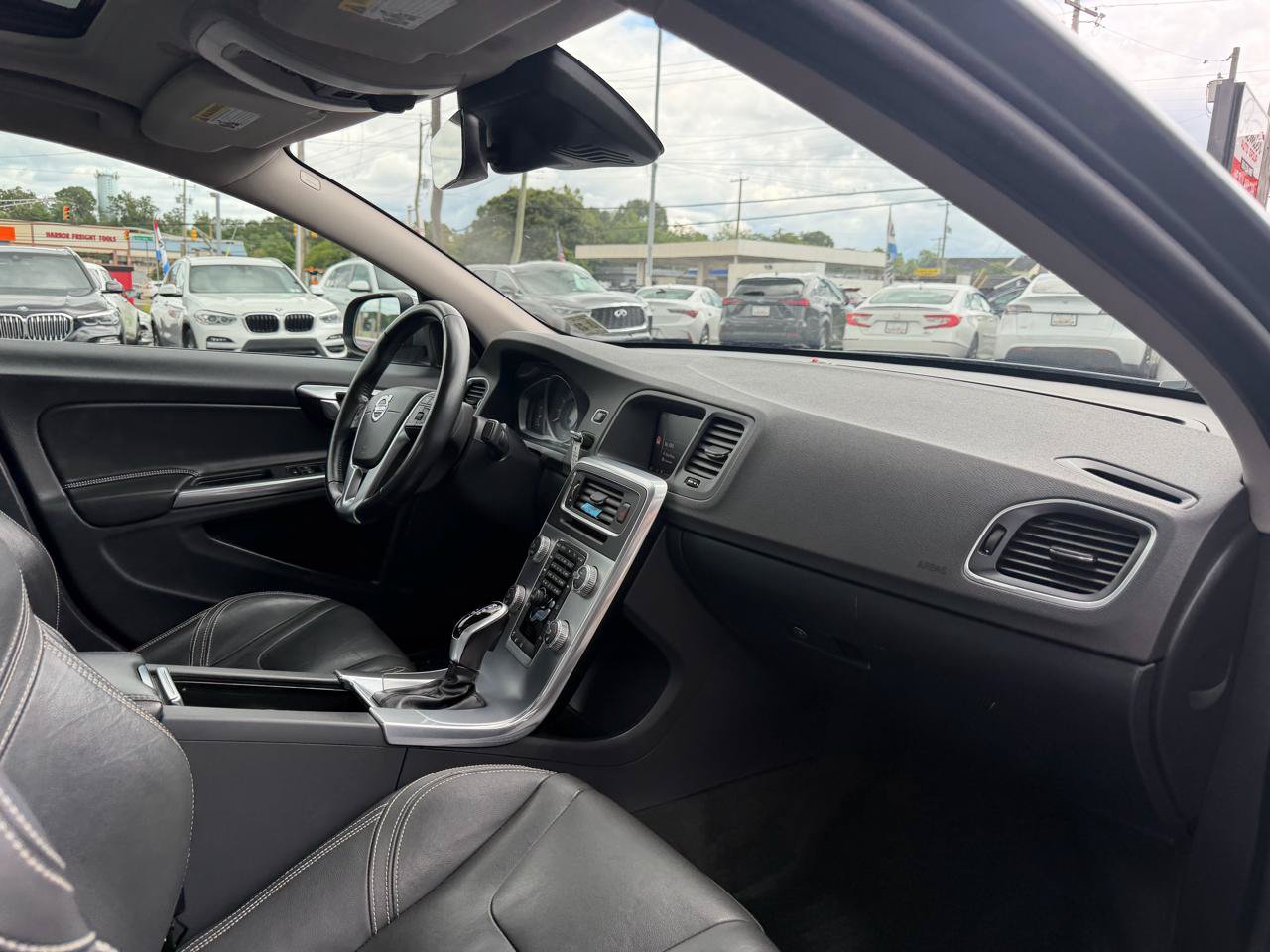 Used 2018 Volvo S60 T5 Dynamic w/ Protection Package AWD/4WD image 19