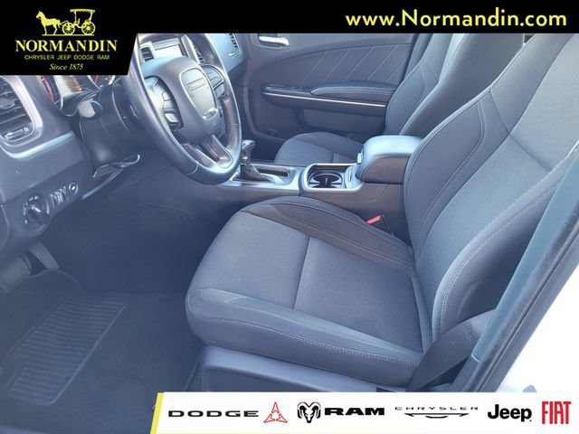 Used 2019 Dodge Charger SXT RWD image 16
