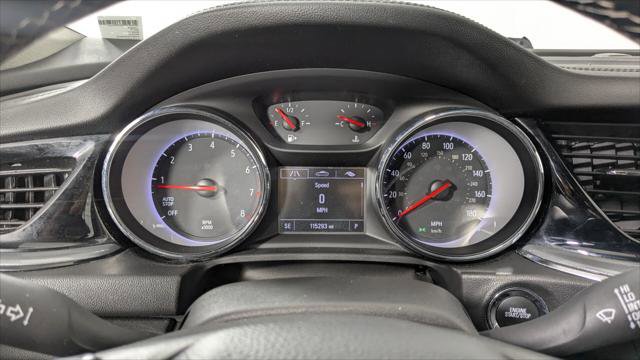 Used 2018 Buick Regal Preferred image 27