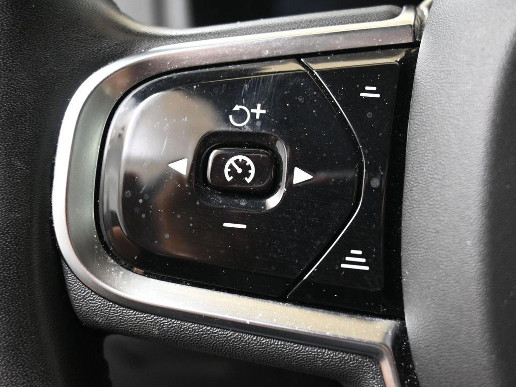 Certified 2024 Volvo XC90 B6 Plus image 23