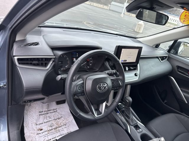 Used 2024 Toyota Corolla Cross LE image 12