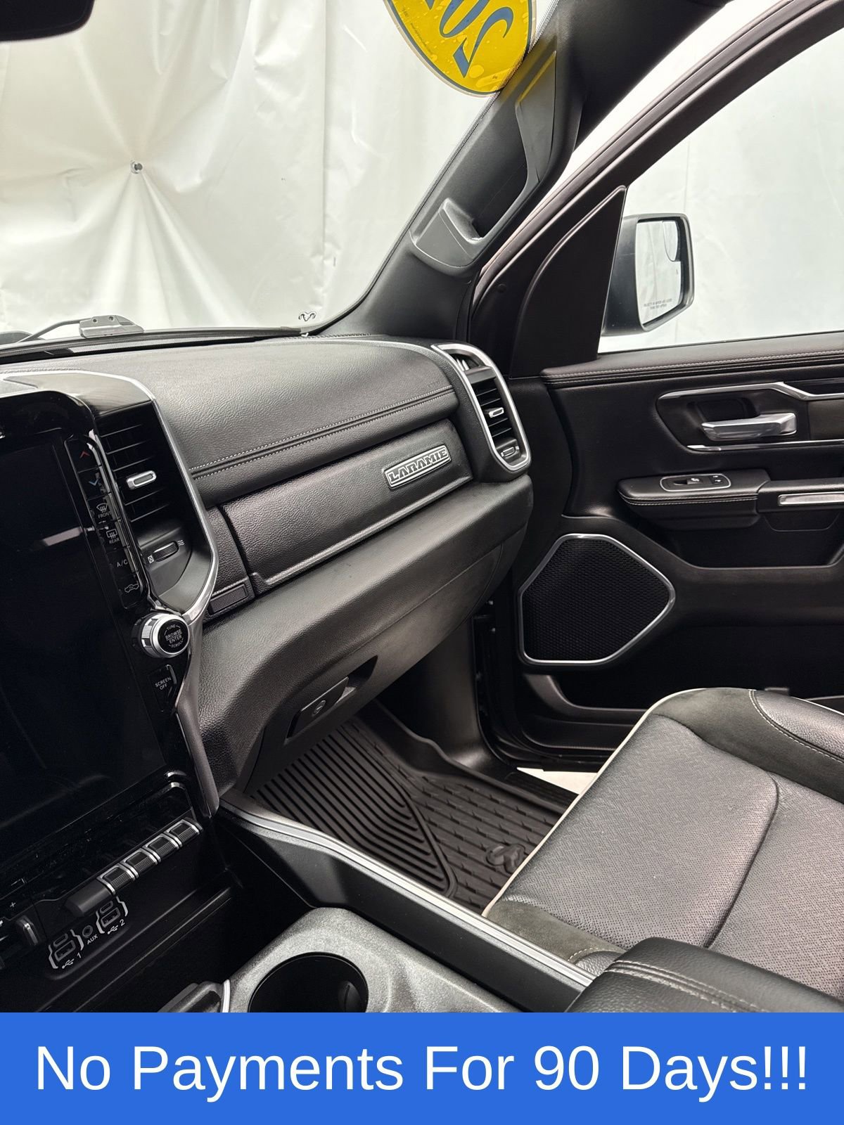 Used 2023 RAM 1500 Laramie AWD/4WD image 30