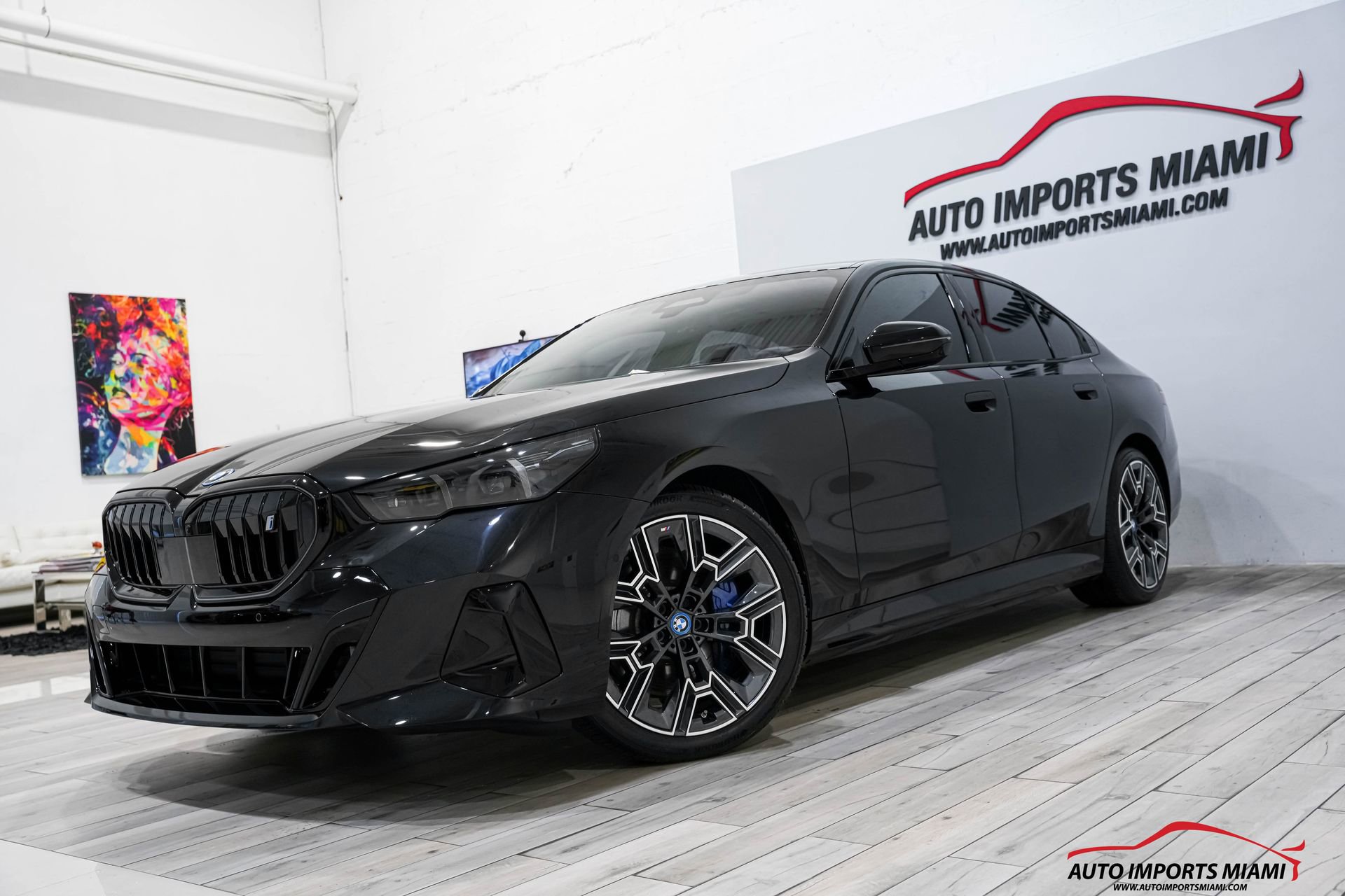 Used 2025 BMW i5 xDrive40 w/ M Sport Package AWD/4WD image 3
