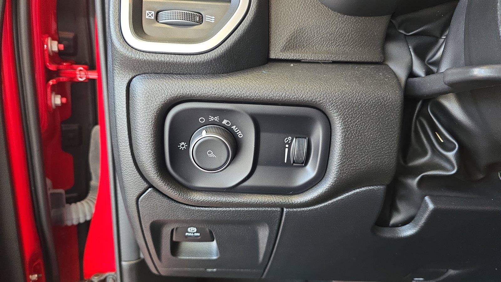 Used 2024 RAM 1500 Big Horn AWD/4WD image 25