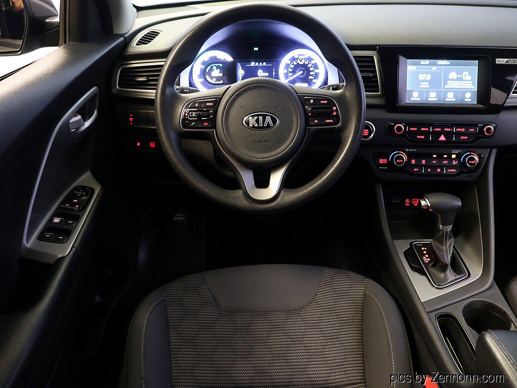 Used 2017 Kia Niro LX FWD image 14