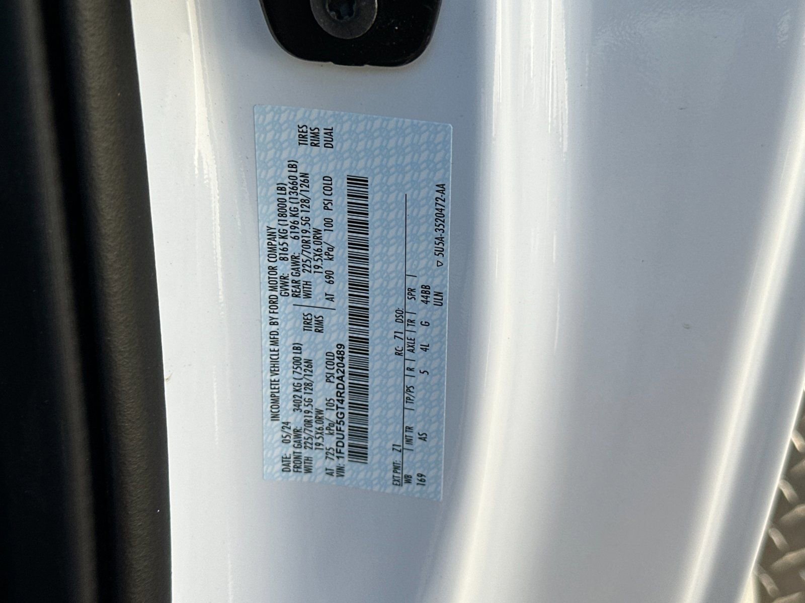 Used 2024 Ford F550 XL w/ XL Chrome Package image 32