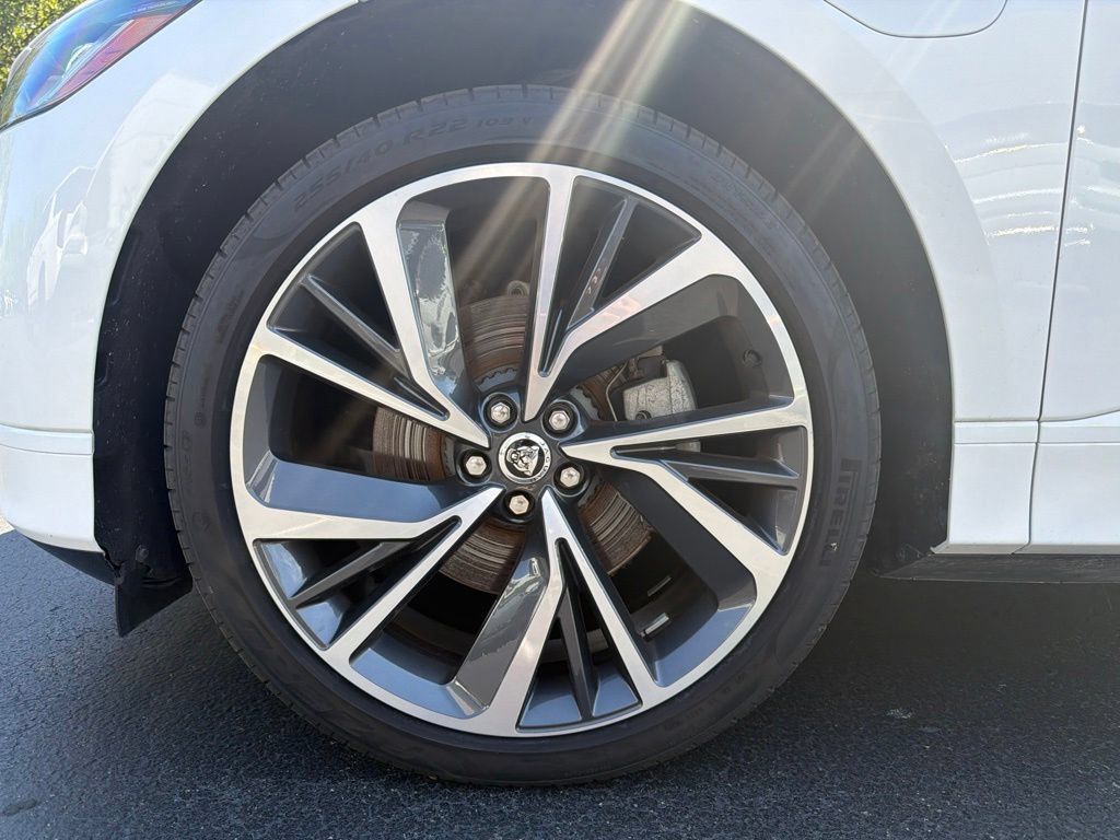 Certified 2024 Jaguar I-PACE R-Dynamic HSE AWD/4WD image 9