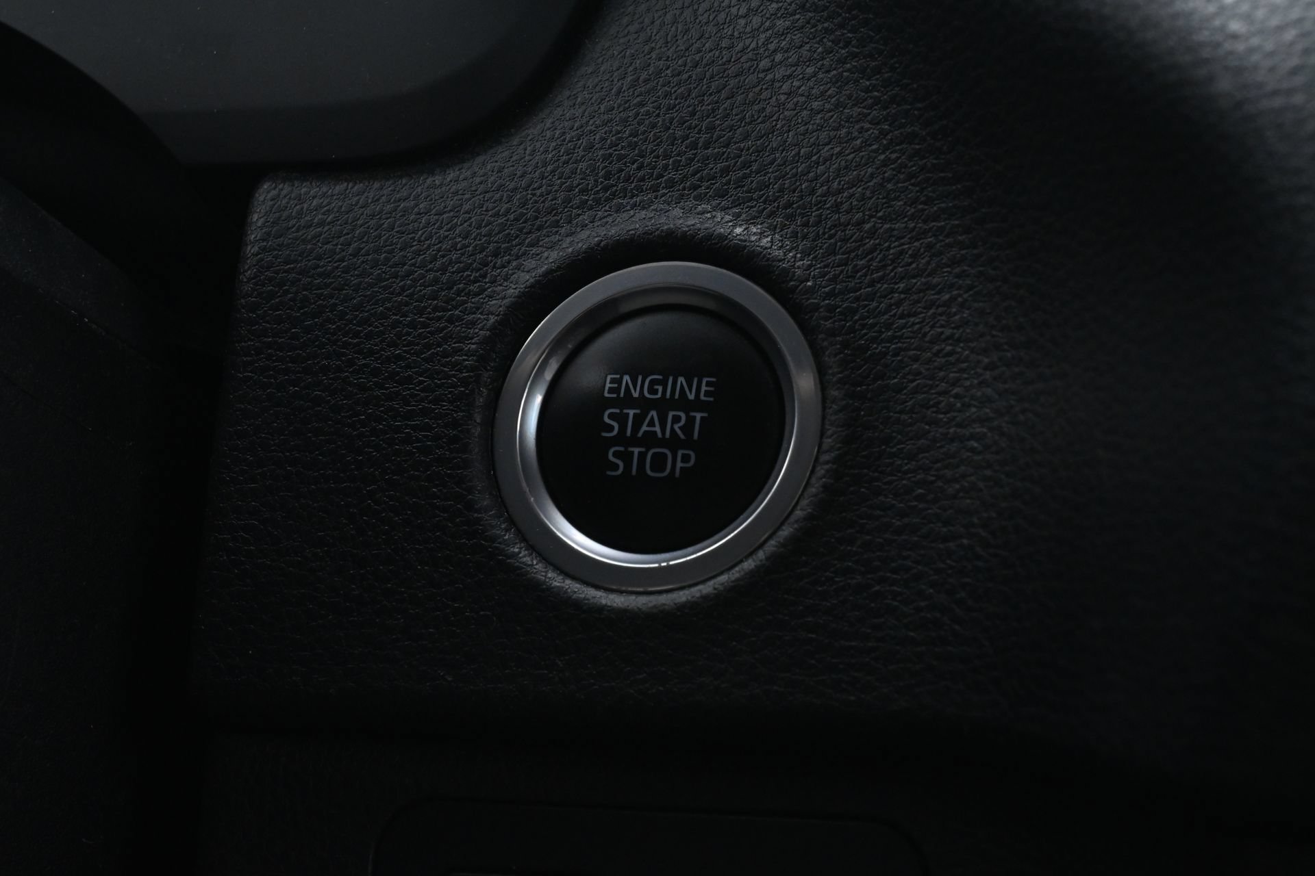 Used 2022 Toyota Tundra SR5 AWD/4WD image 15