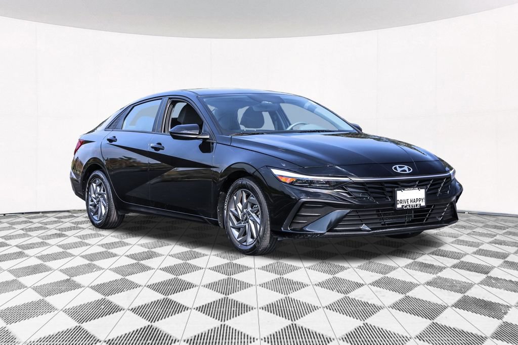 Certified 2024 Hyundai Elantra SEL FWD image 10