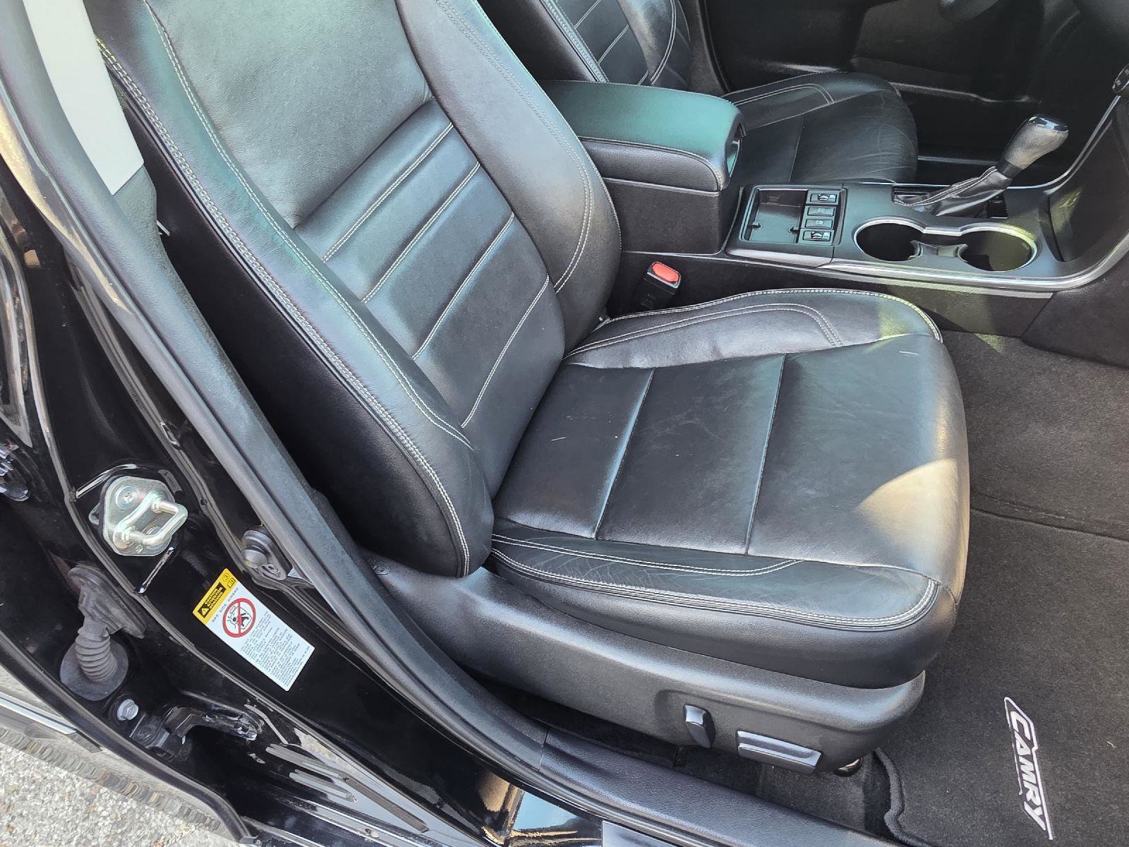 Used 2015 Toyota Camry XLE image 30