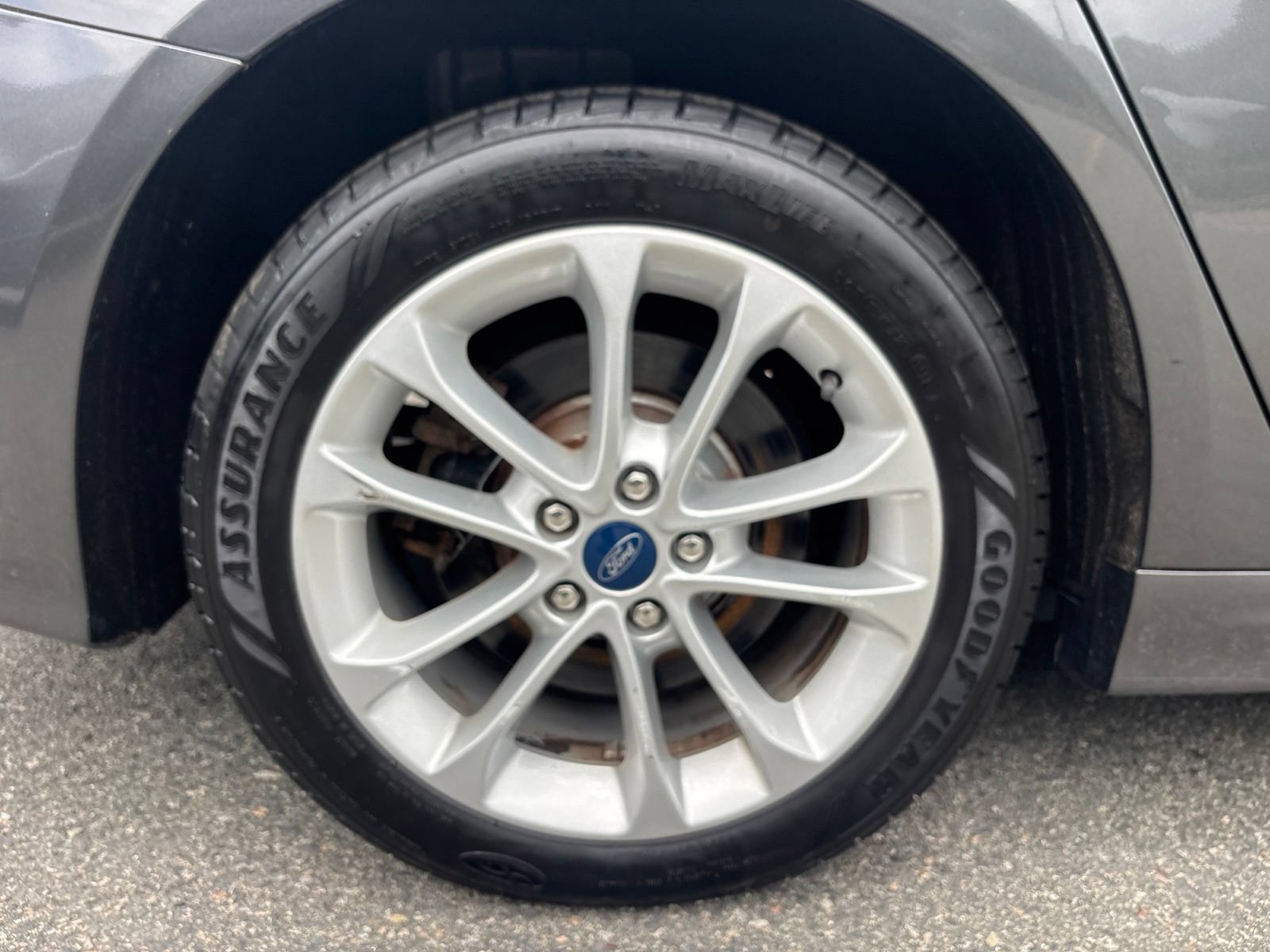 Used 2019 Ford Fusion Energi Titanium FWD image 38
