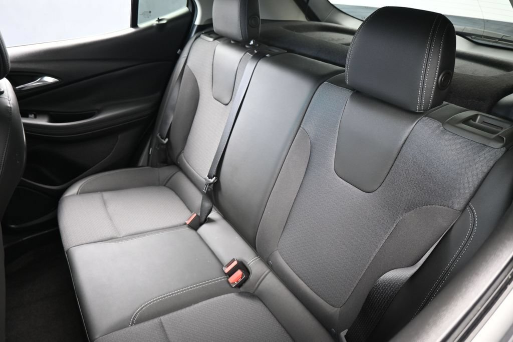 Used 2023 Buick Encore GX Preferred w/ Cold Weather Comfort Package FWD image 34