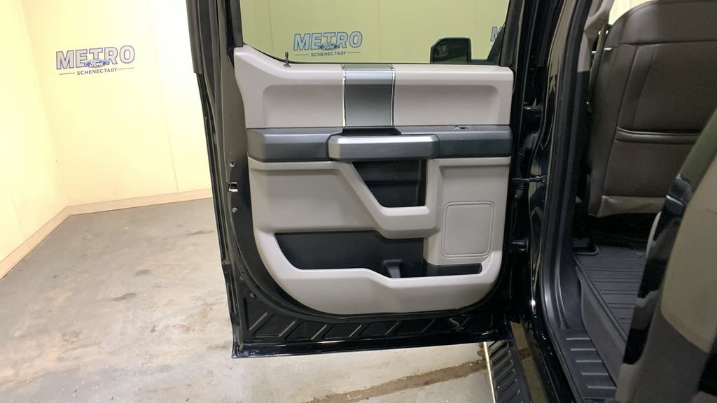 Used 2018 Ford F150 XLT w/ Equipment Group 302A Luxury AWD/4WD image 23