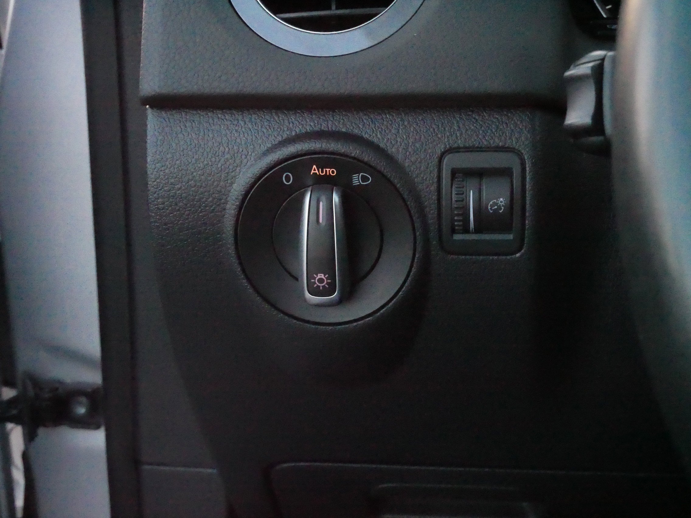 Used 2017 Volkswagen Tiguan Wolfsburg Edition image 26