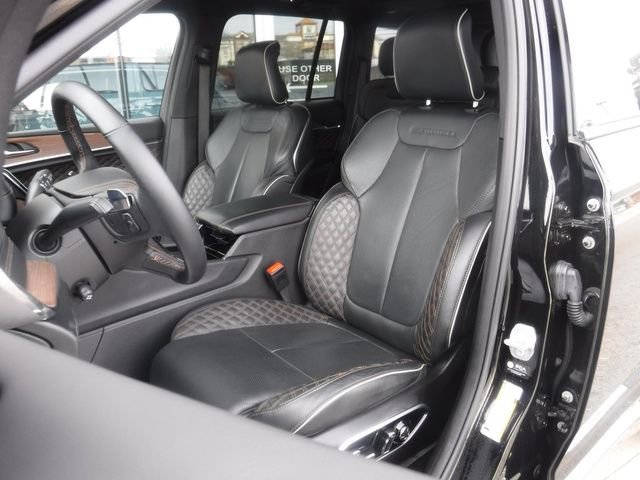 Certified 2025 Jeep Grand Cherokee Summit AWD/4WD image 19