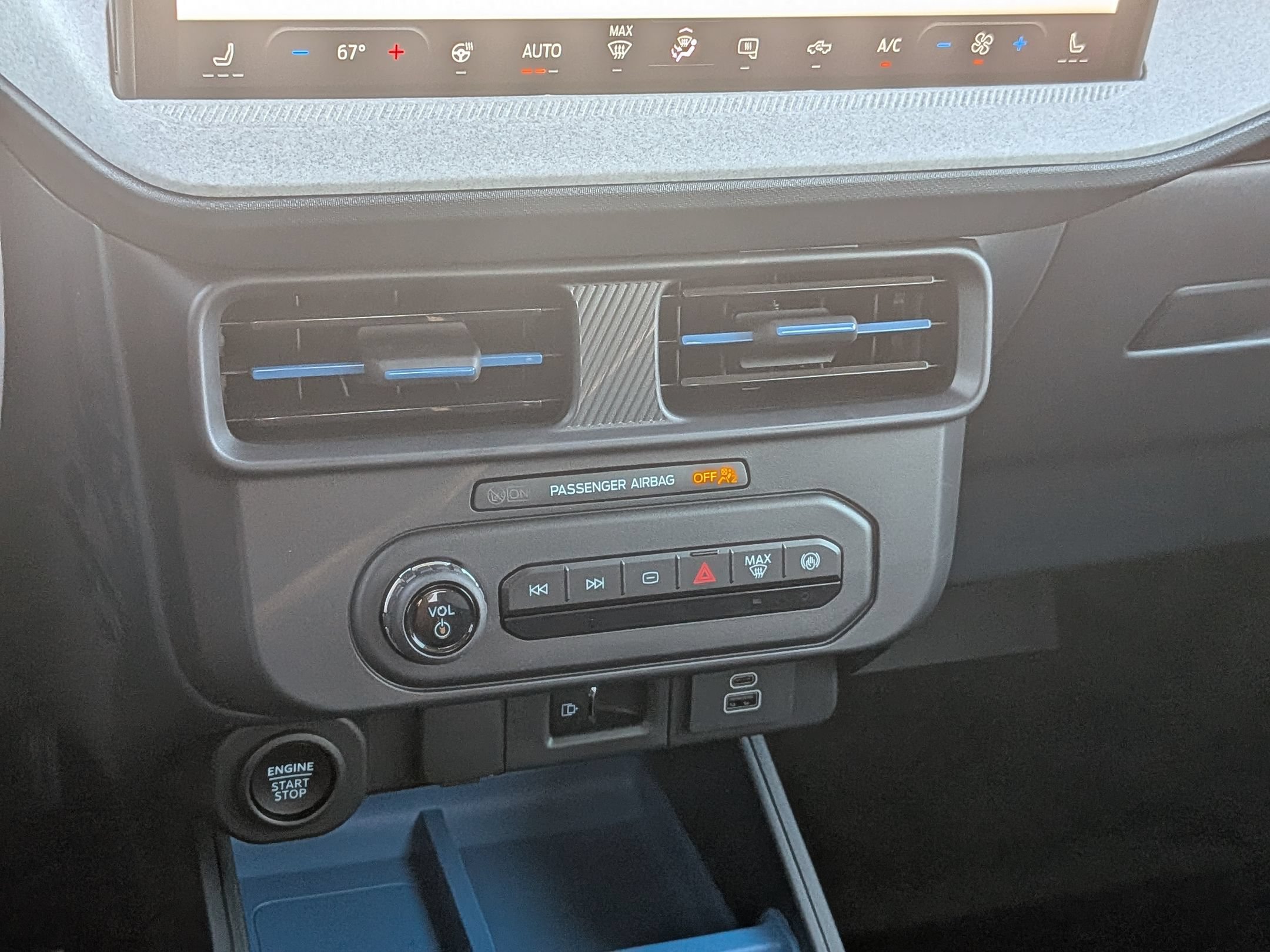 New 2026 Ford Maverick XLT w/ XLT Luxury Package FWD image 25