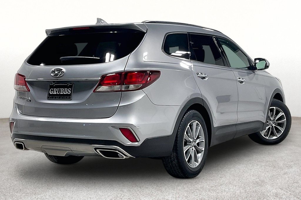 Used 2019 Hyundai Santa Fe XL SE FWD image 2