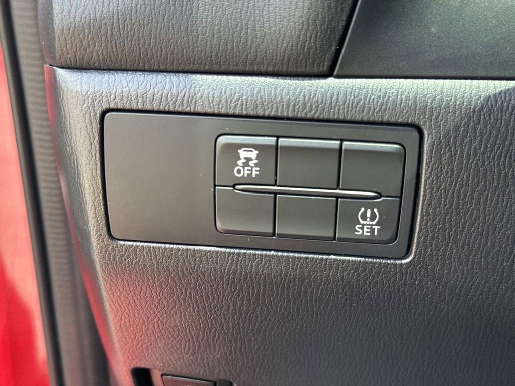 Used 2017 MAZDA MAZDA3 Sport FWD image 42