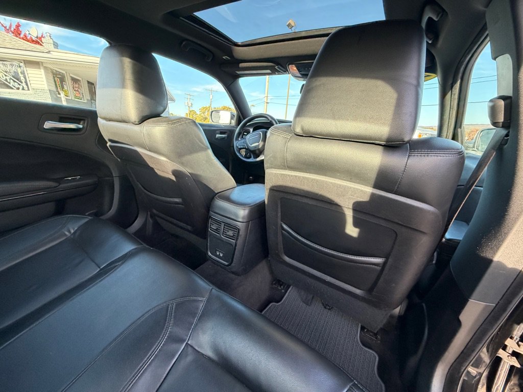 Used 2018 Dodge Charger SXT Plus w/ Blacktop Package image 24