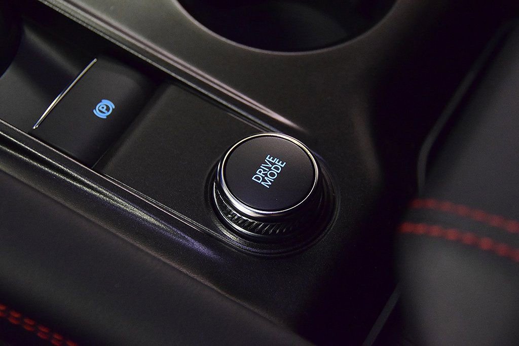 Used 2025 Ford Explorer ST-Line image 27