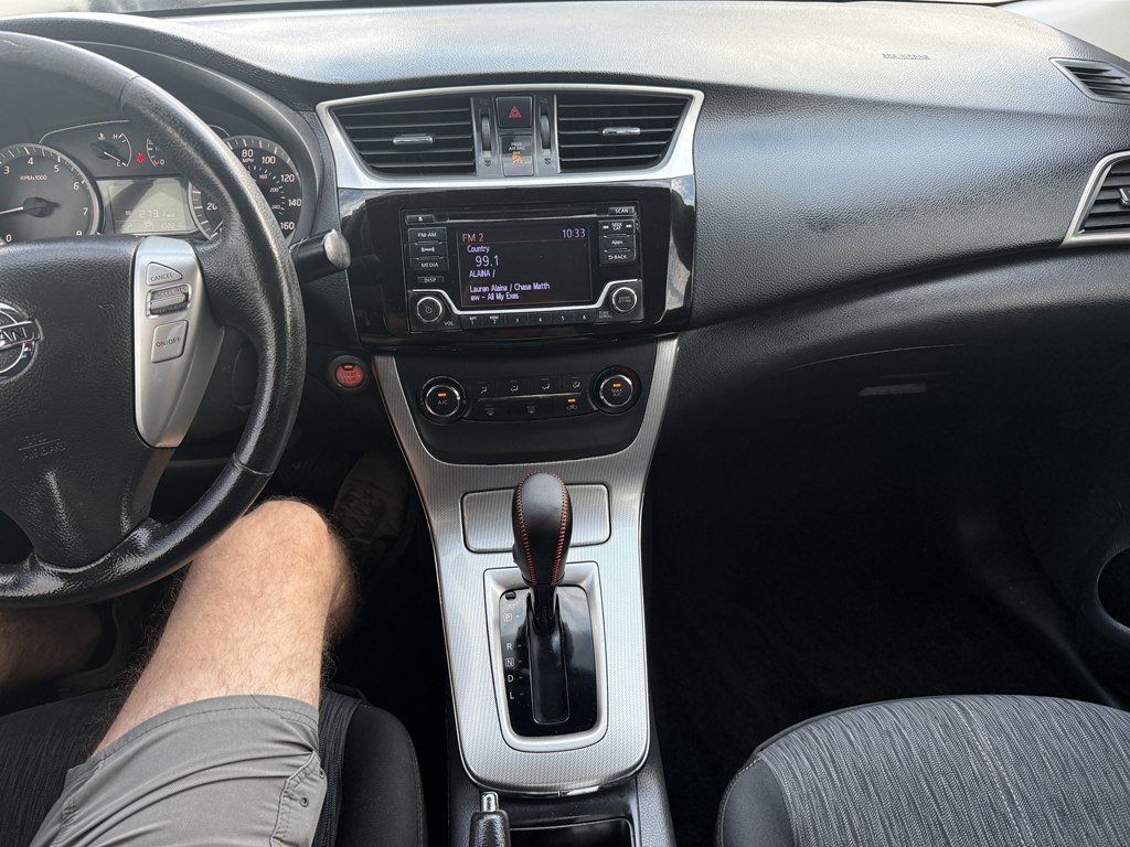 Used 2015 Nissan Sentra SV FWD image 18