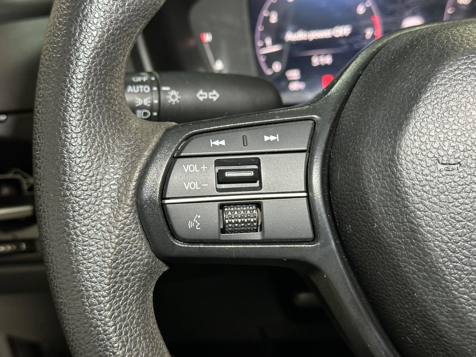 Certified 2023 Honda Accord EX image 25