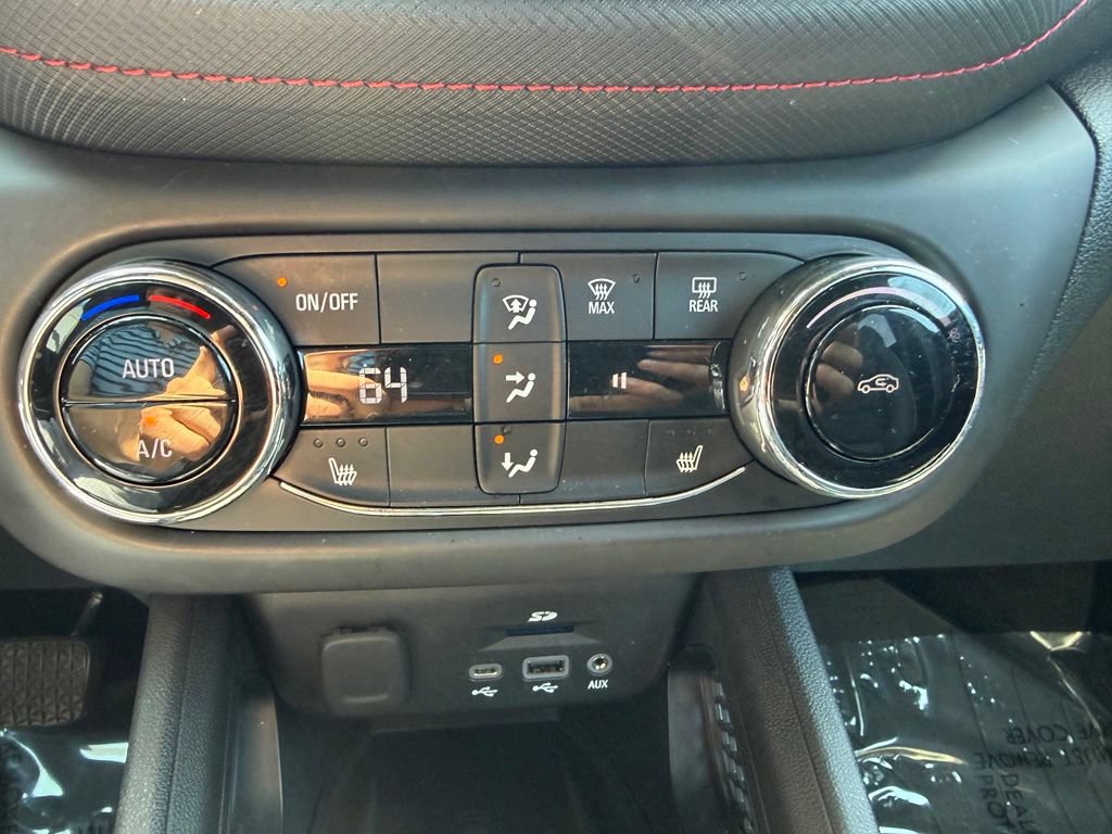 Used 2023 Chevrolet TrailBlazer RS w/ Sun and Liftgate Package AWD/4WD image 22