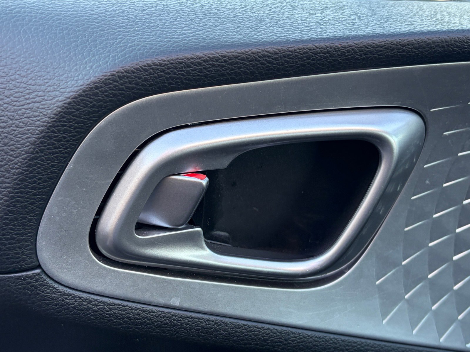 Certified 2025 Kia Soul LX FWD image 9