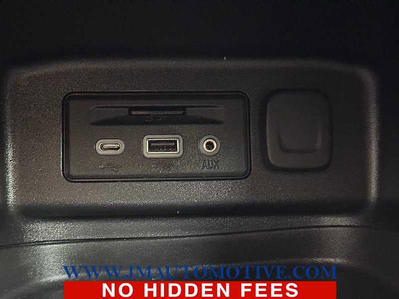 Used 2019 Chevrolet Equinox LT w/ Sun & Navigation Package image 37