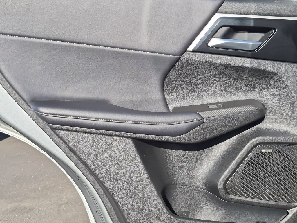 Used 2025 Mitsubishi Outlander SE AWD/4WD image 27
