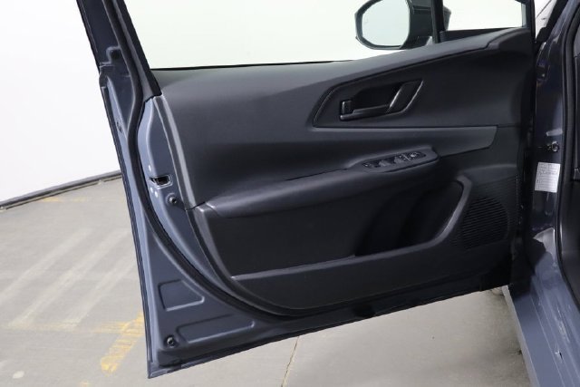 Used 2025 Toyota Prius LE FWD image 23