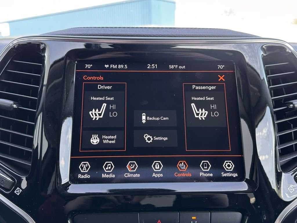 Used 2022 Jeep Cherokee Limited w/ Mopar Interior Package AWD/4WD image 34