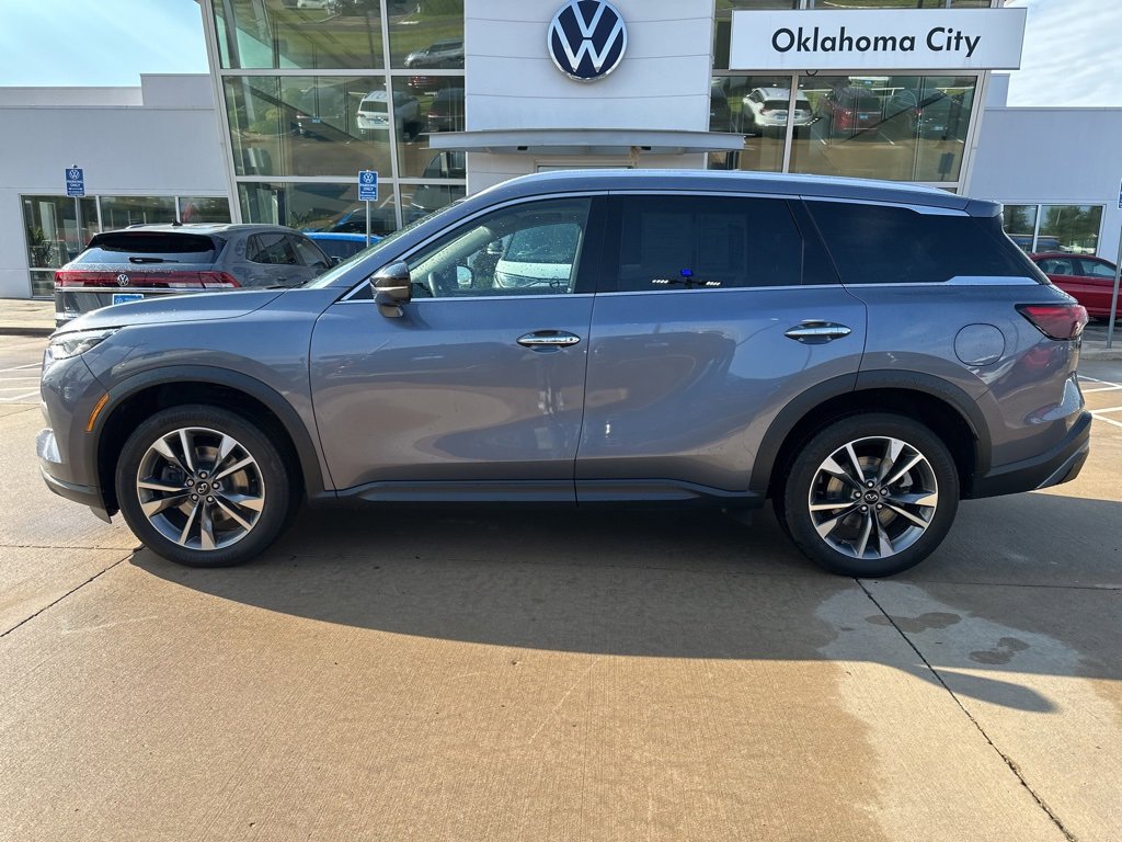 Used 2023 INFINITI QX60 Luxe image 2